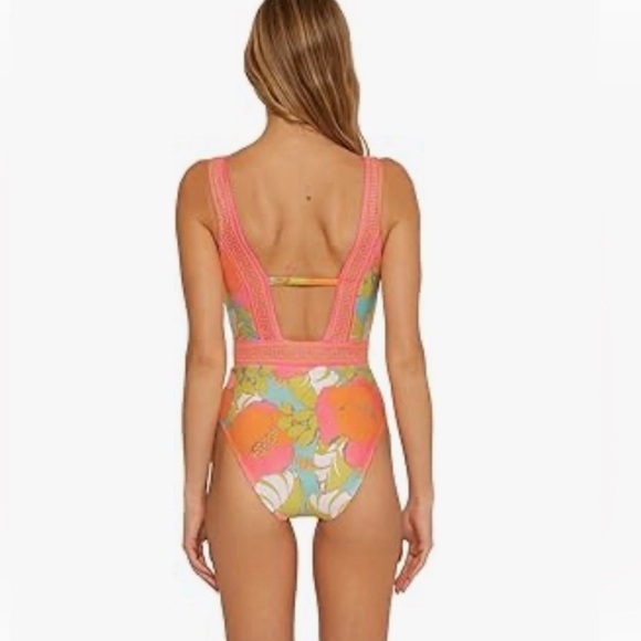Trina Turk Playa De Flor Plunge One Piece Swimsuit $162 - NWT - Picture 4 of 5